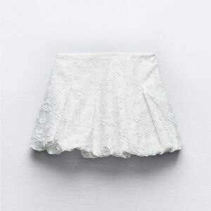 Zara ballon mini skirt size XS. New with tags